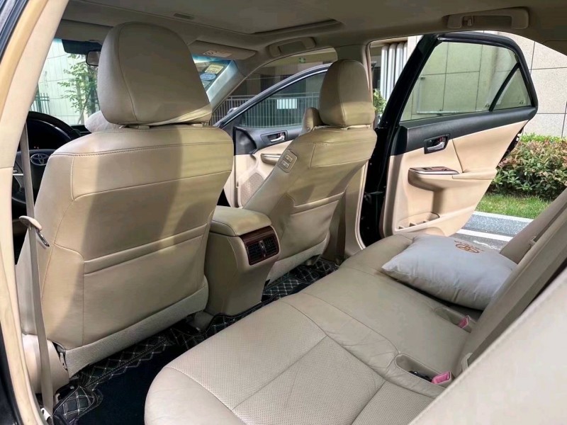 济南12年丰田凯美瑞8