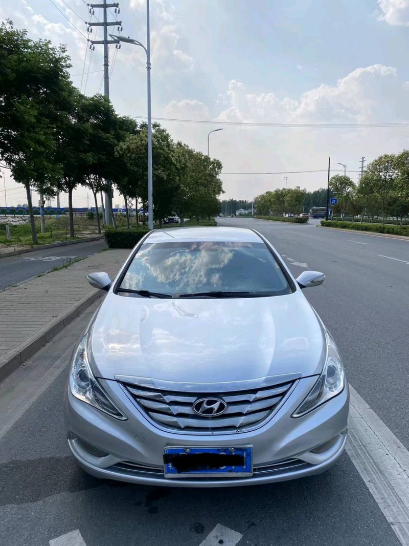 淮南13年现代索纳塔八1