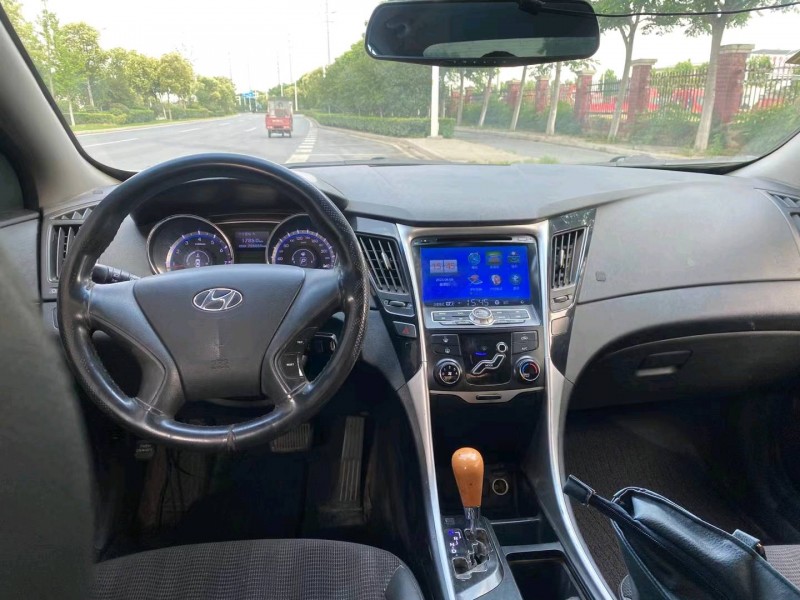 淮南13年现代索纳塔八5