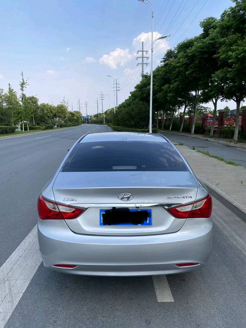 淮南13年现代索纳塔八9