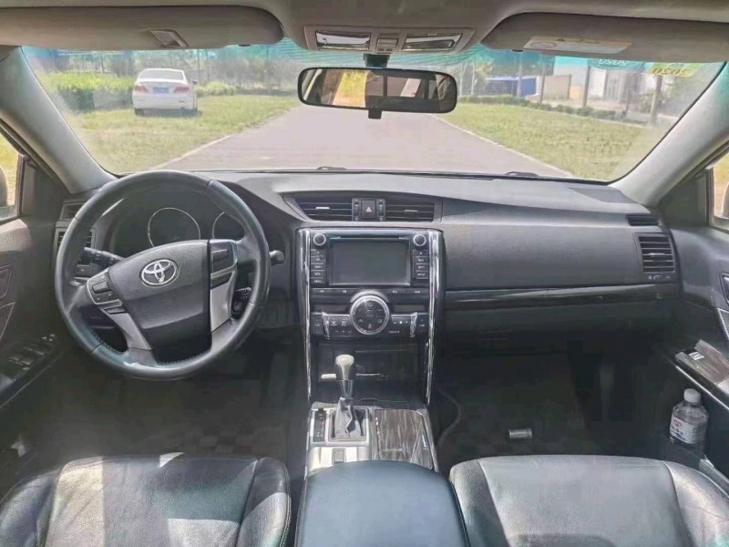 济南12年丰田锐志3