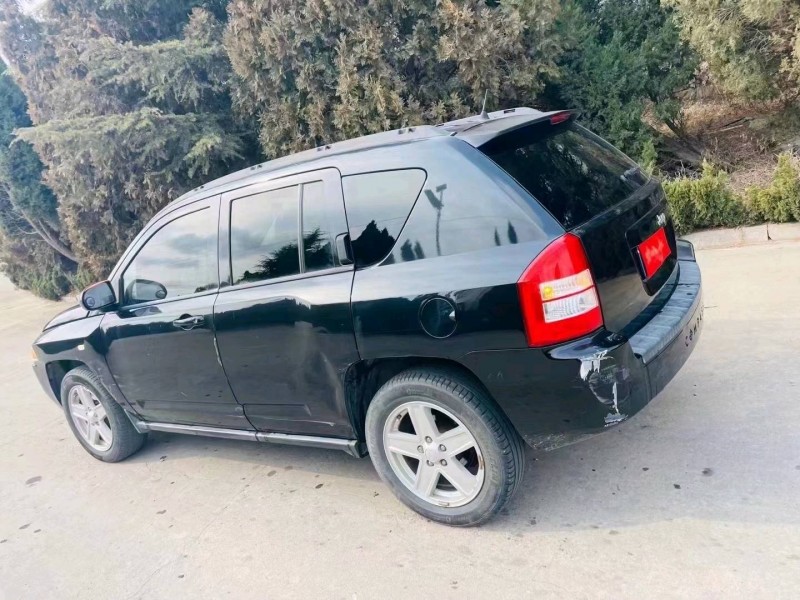 烟台10年Jeep指南者8