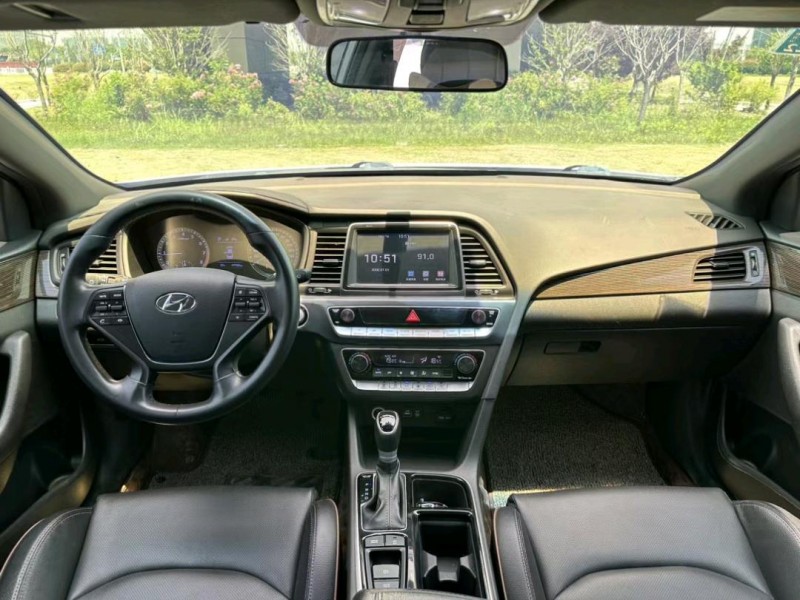 盐城18年现代索纳塔八4