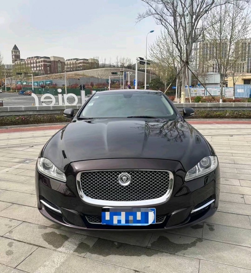 东营13年捷豹XJL1