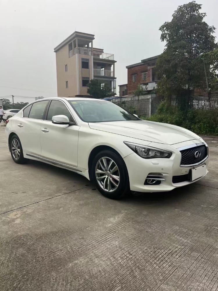 佛山15年英菲尼迪Q503