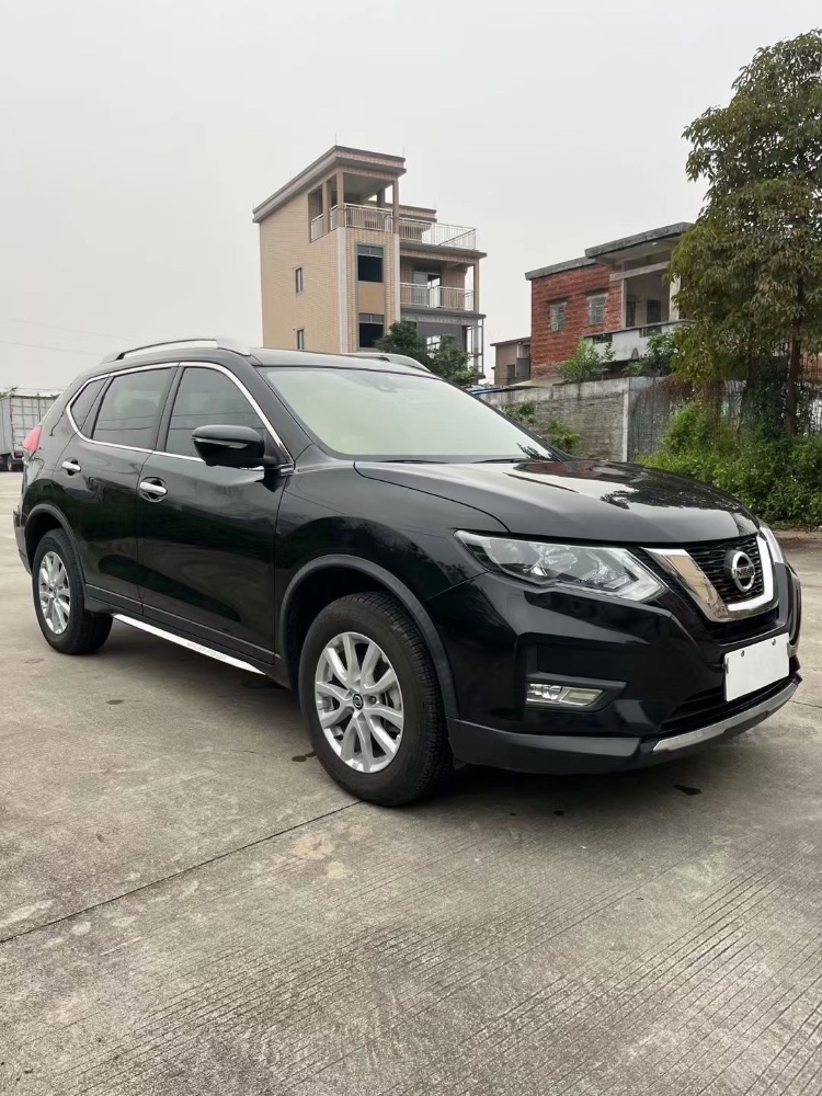 佛山21年日產奇駿3