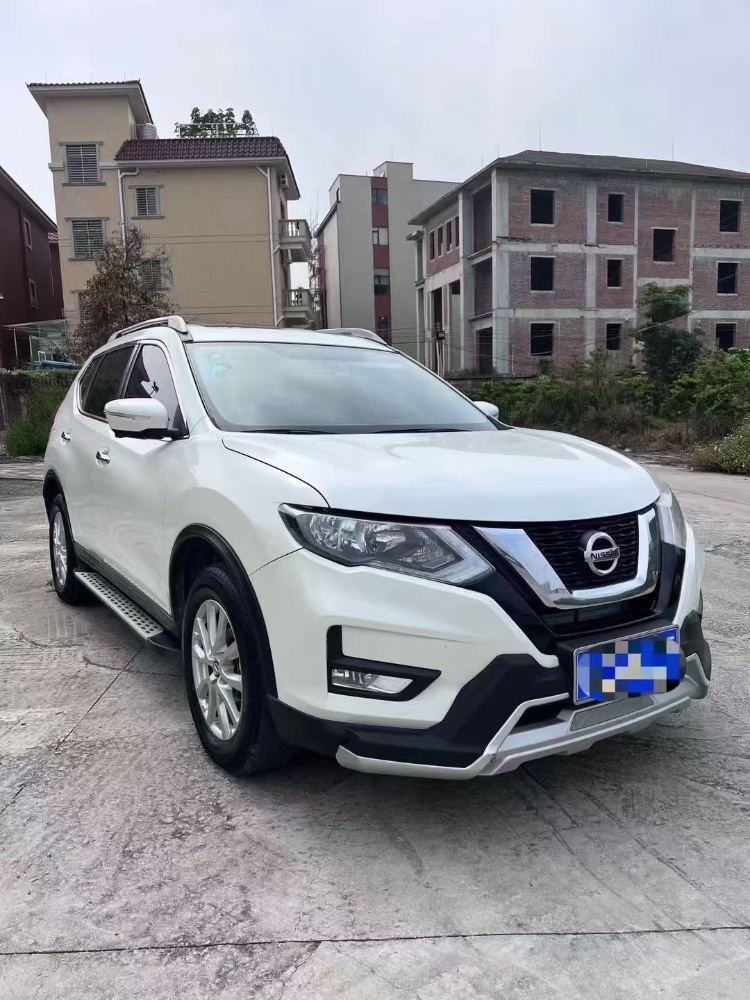 佛山17年日產奇駿3