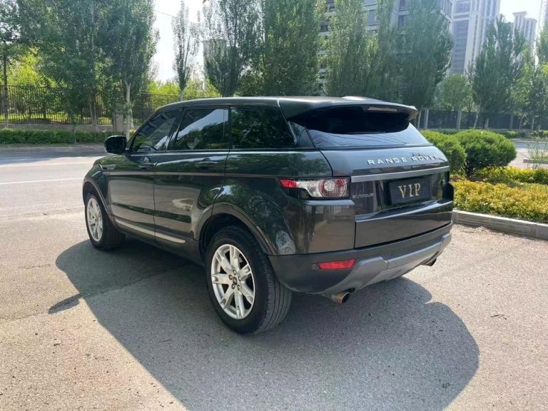 沈阳14年路虎极光3