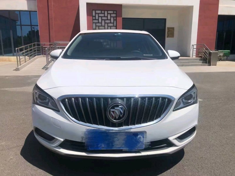 邢台17年别克威朗1