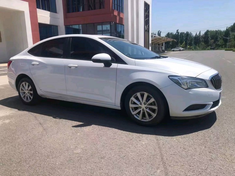 邢台17年别克威朗2