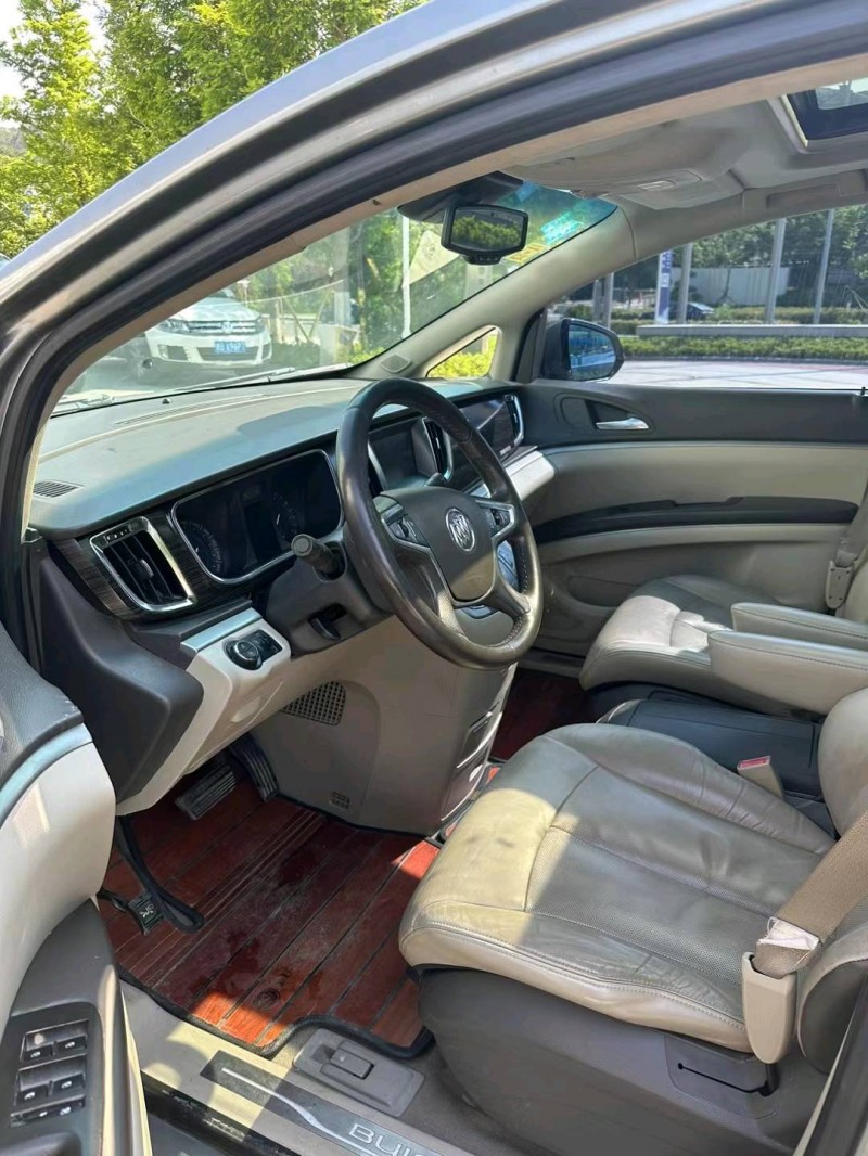 青岛12年别克GL86