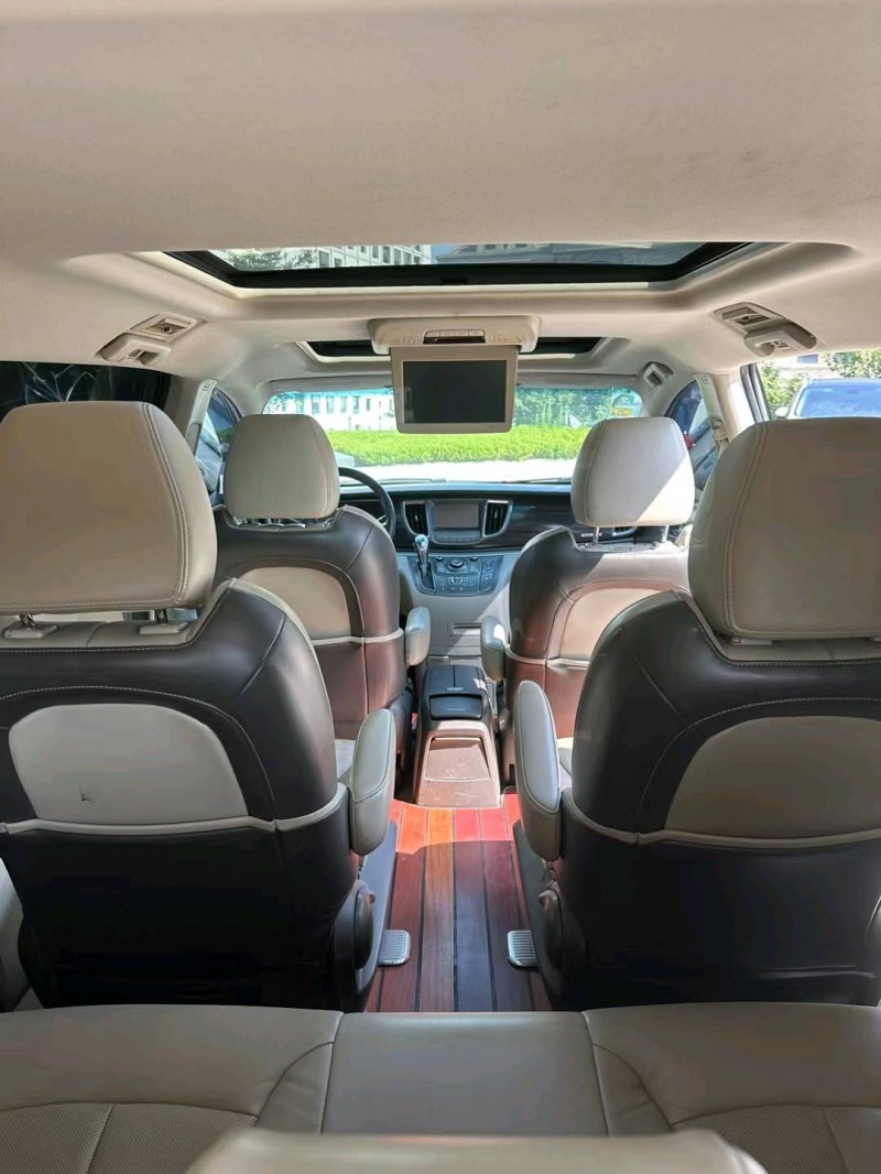 青岛12年别克GL88