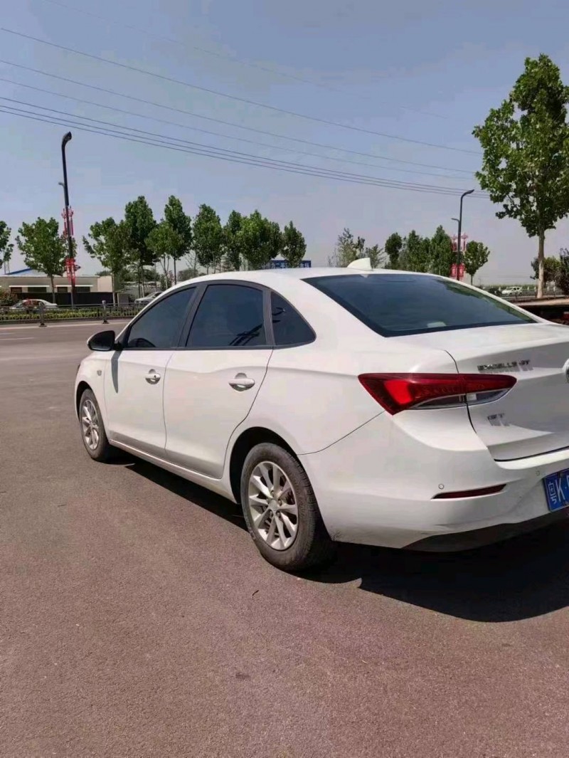 枣庄19年别克英朗2