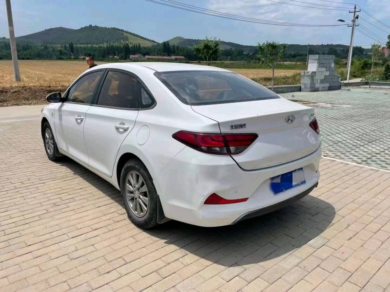 东营18年现代悦动3