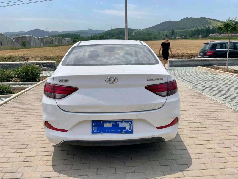 东营18年现代悦动6