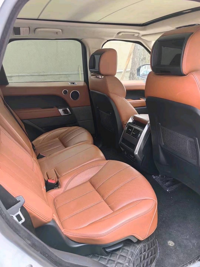 青岛14年路虎揽胜运动5