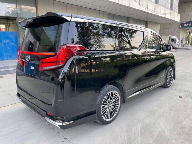 济宁16年丰田埃尔法7