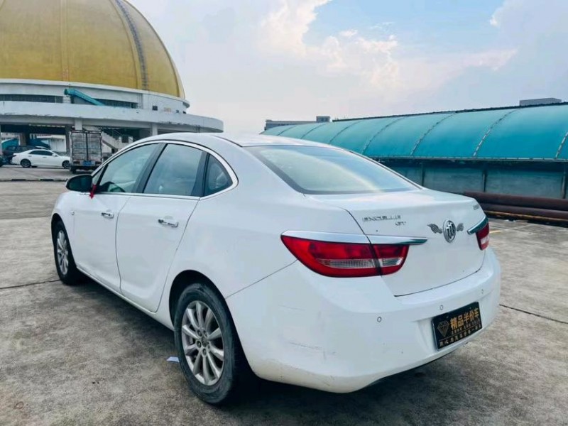 东莞13年别克英朗GT7