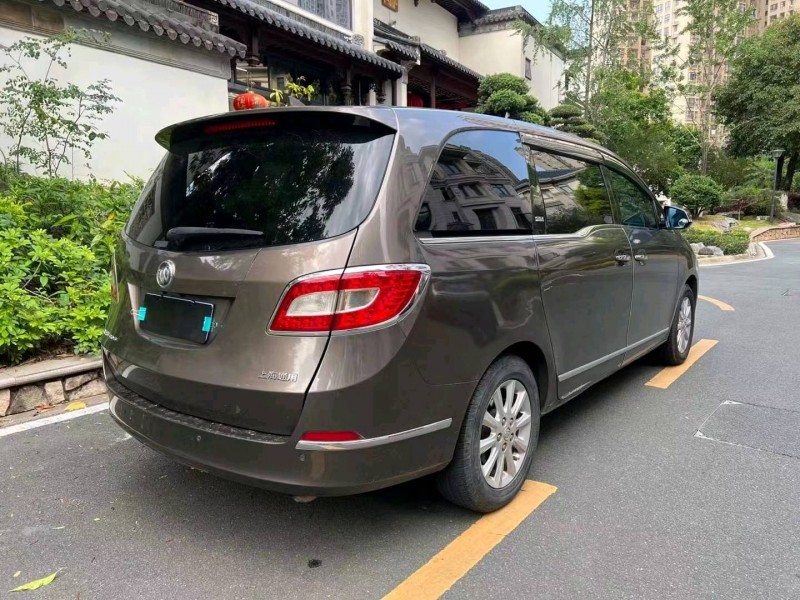 珠海11年别克GL86