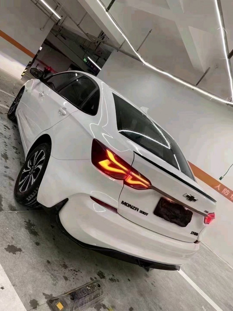 成都20年雪佛兰科鲁泽4