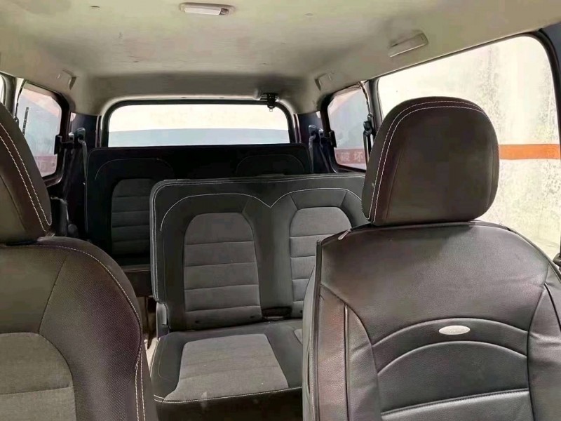 成都20年五菱汽车宏光9