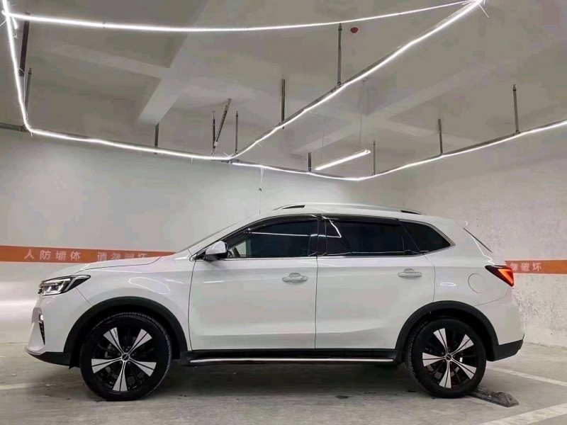 成都20年荣威RX53