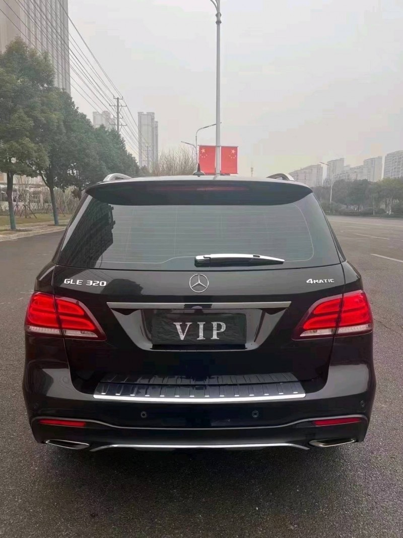 东营17年奔驰GLE3