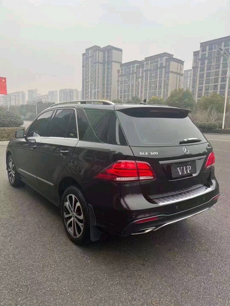 东营17年奔驰GLE5