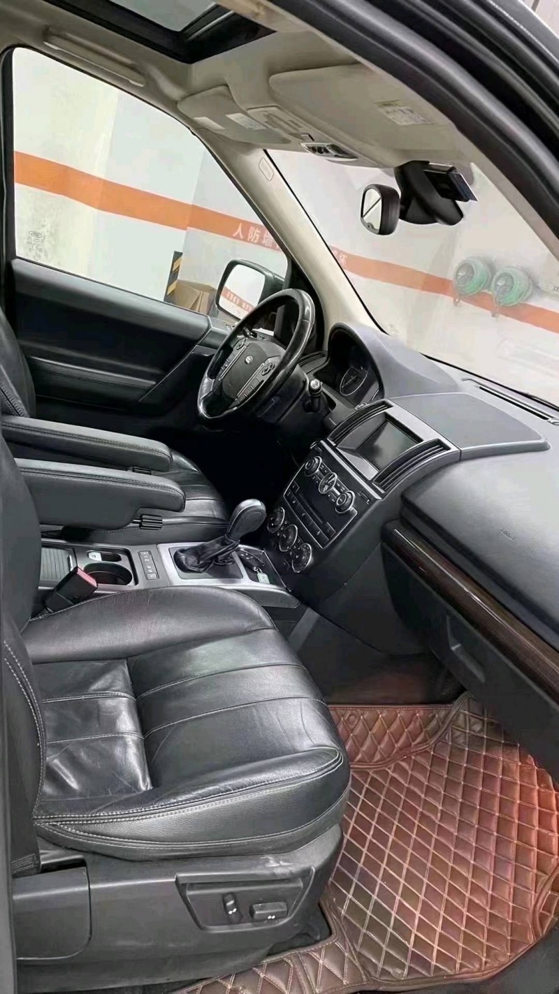 成都14年路虎发现神行8