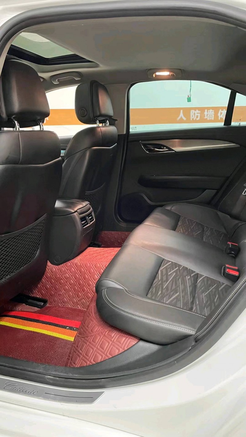 成都19年凯迪拉克ATS7