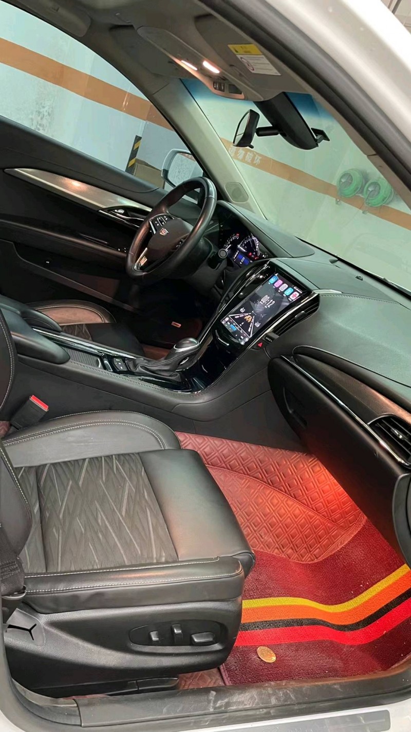 成都19年凯迪拉克ATS8