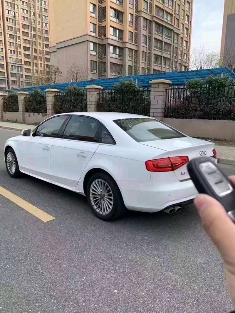 淮南16年奥迪A4L9