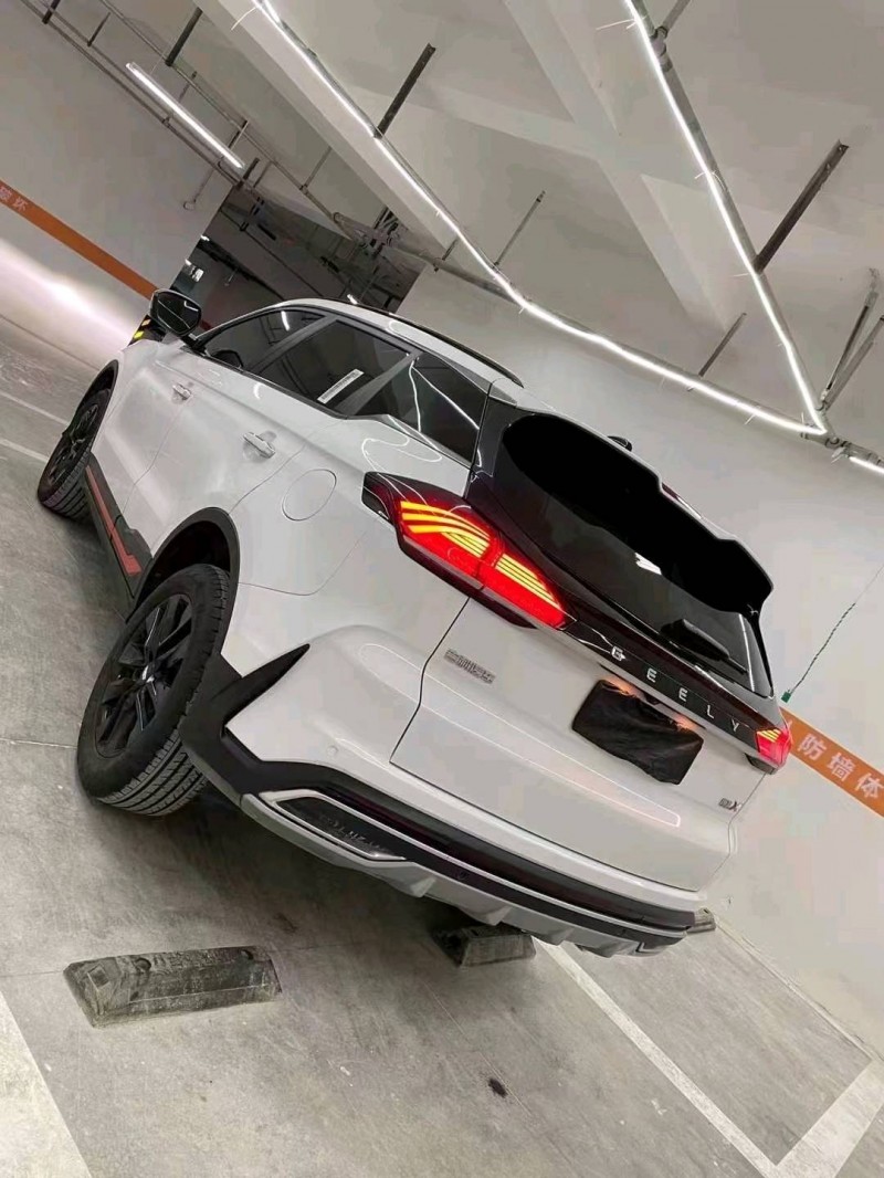 成都22年吉利博越4