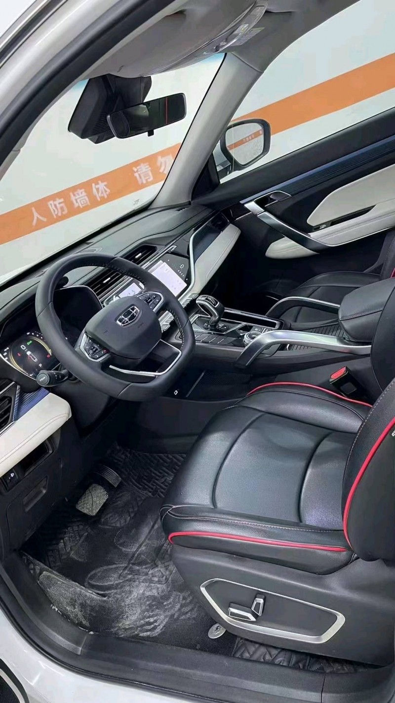 成都22年吉利博越5