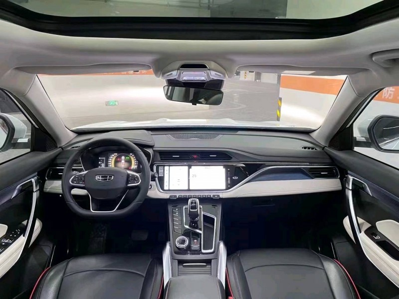 成都22年吉利博越9