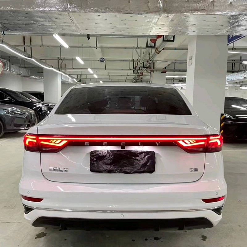 成都22年吉利帝豪4