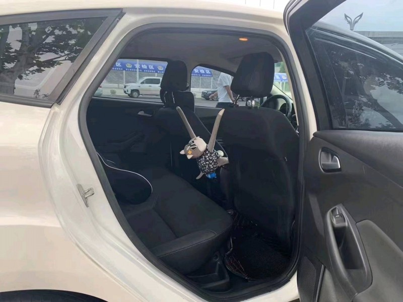 宜昌18年福特福克斯4