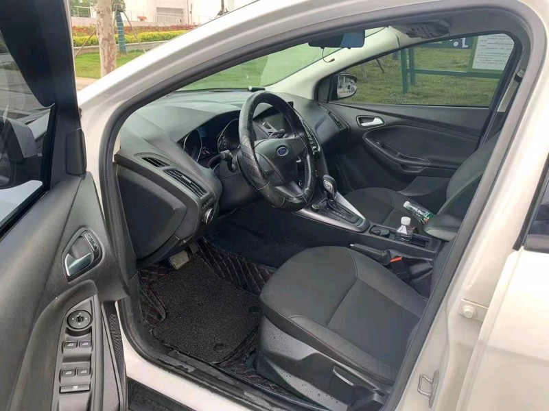 宜昌18年福特福克斯6