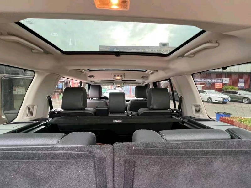 重庆15年路虎发现5