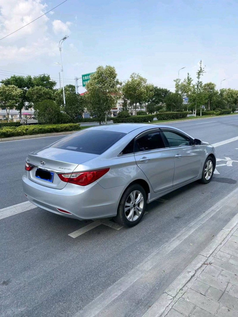 淮南13年现代索纳塔八7