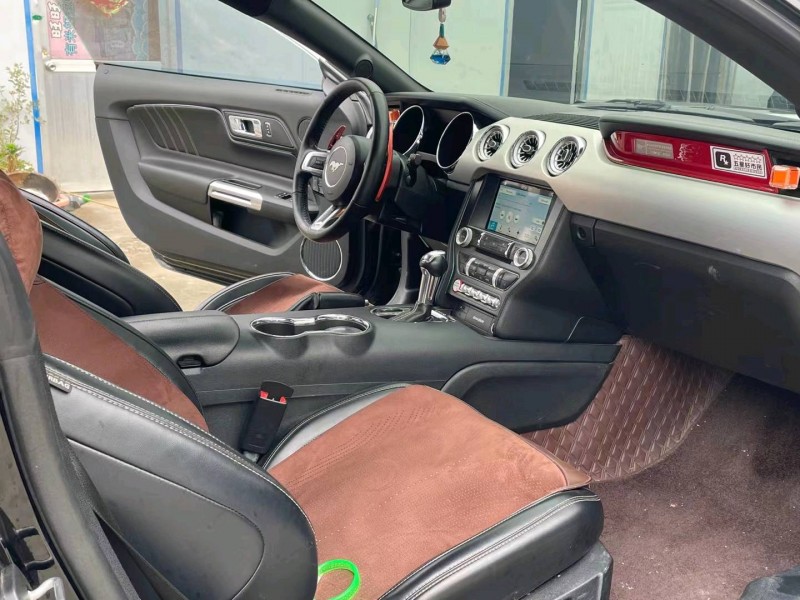 济南17年福特野马6