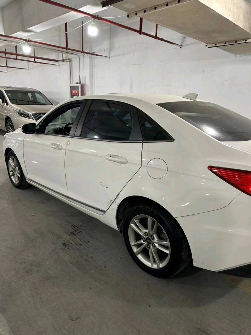 徐州19年福特福睿斯5