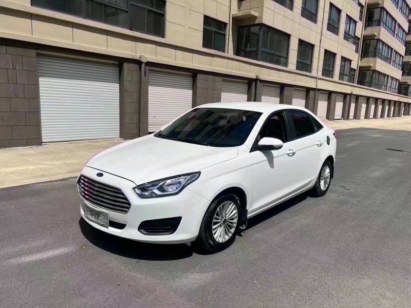 济南18年福特福睿斯2