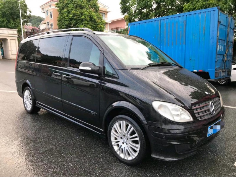 深圳11年奔驰唯雅诺2