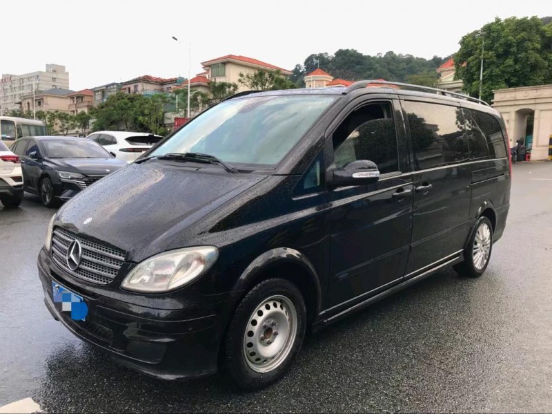 深圳11年奔驰唯雅诺3