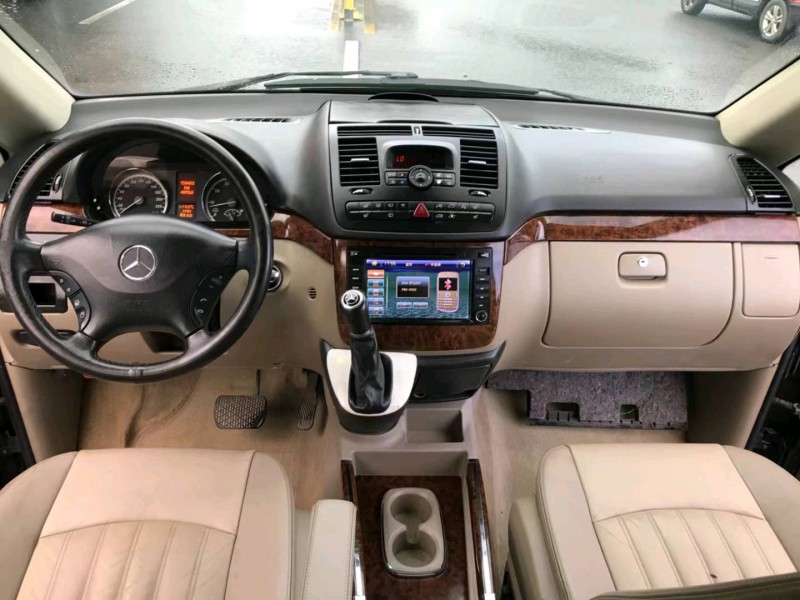 深圳11年奔驰唯雅诺5