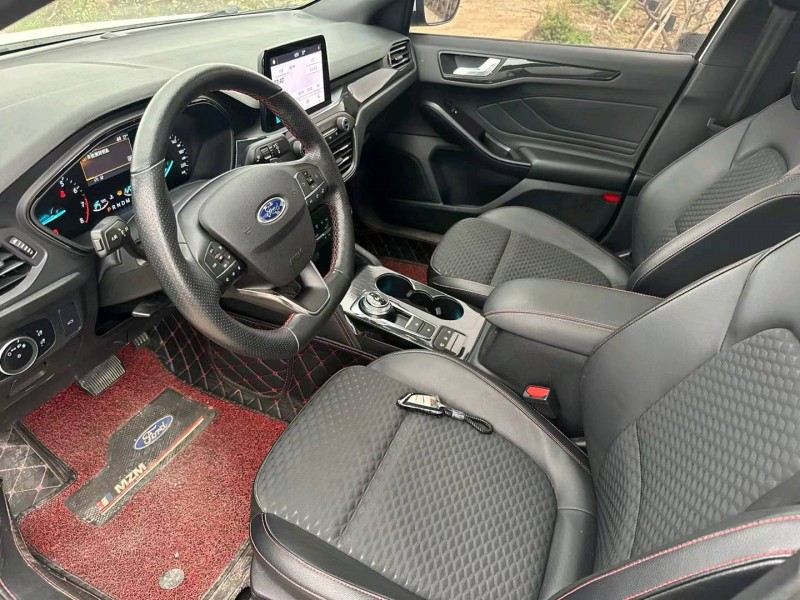 中山20年福特福克斯5