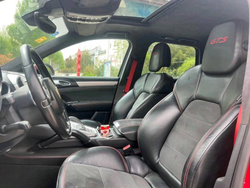 济南13年保时捷卡宴4