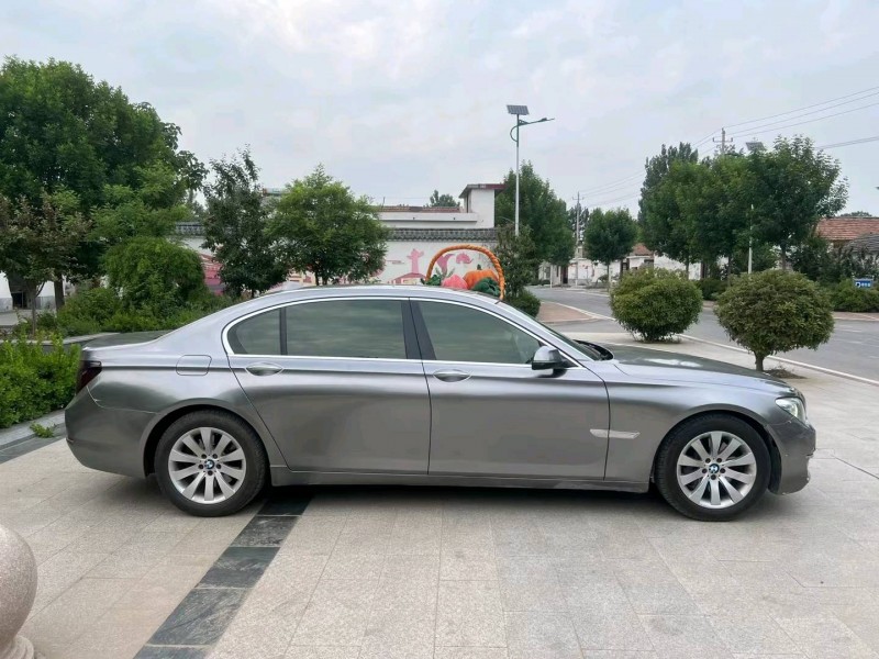 济南14年宝马7系7