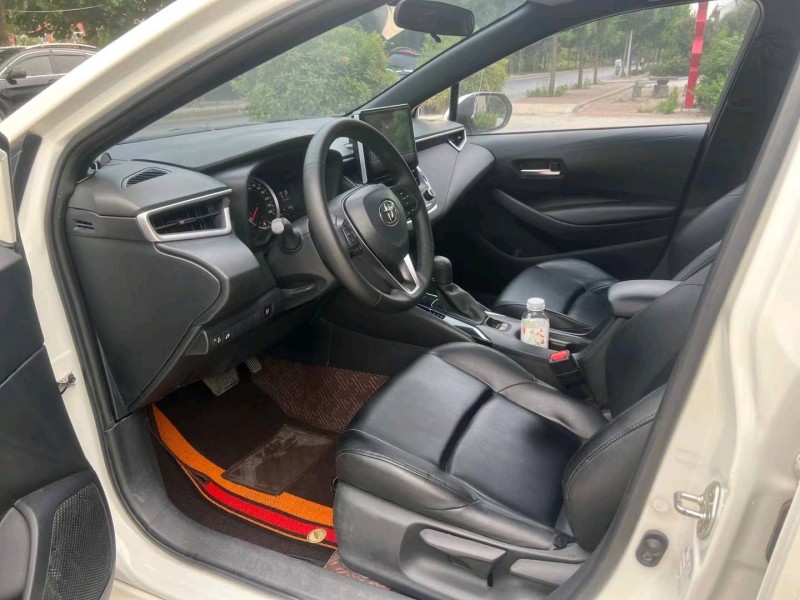 济南19年丰田雷凌5